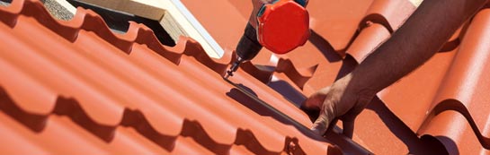 save on Bach Y Gwreiddyn roof installation costs